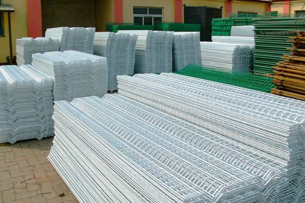 Multi-Specification Fence Panels with Anti-Corrosion Finishes